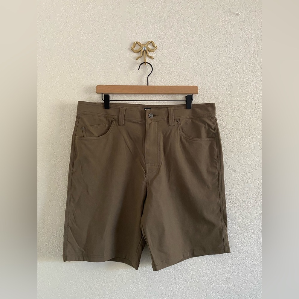 prAna Men’s Size 36/9 Brion Short II Standard Fit Shorts Performance